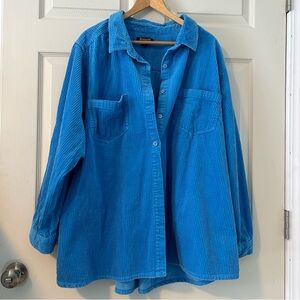 Roaman’s 28W blue long sleeve corduroy button up shirt with front pockets